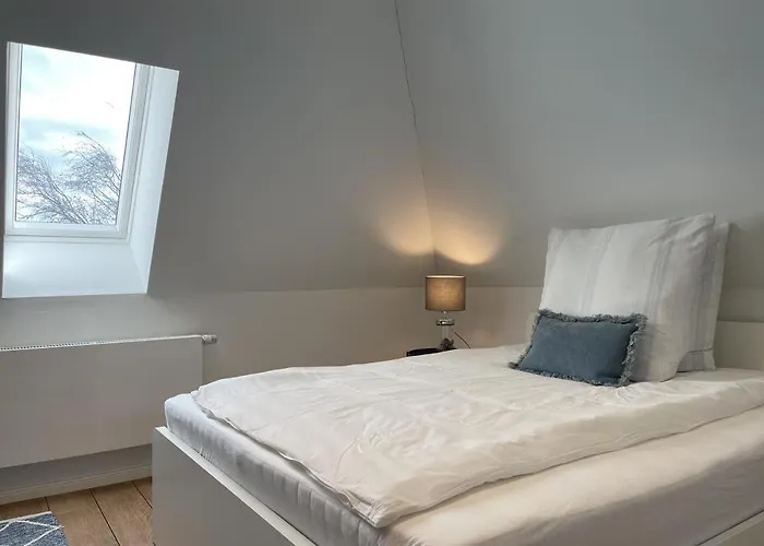 Seedeich 2 * Hillgroven