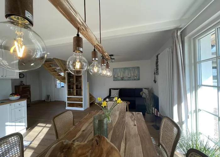 Seedeich 2 * Hillgroven